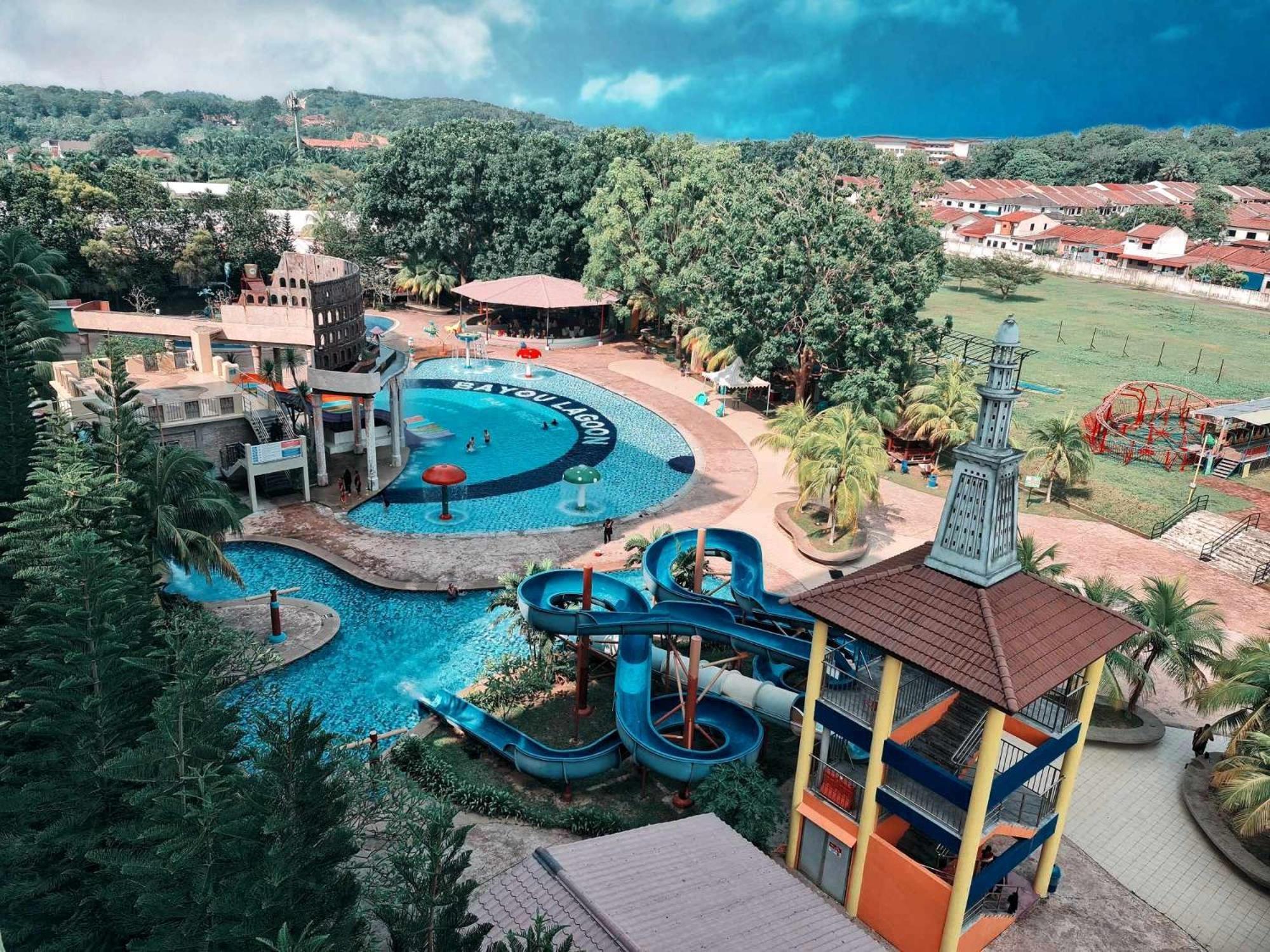 Melaka Top Largest Waterpark Resort - By Youbnb Homestay Melaka Ngoại thất bức ảnh