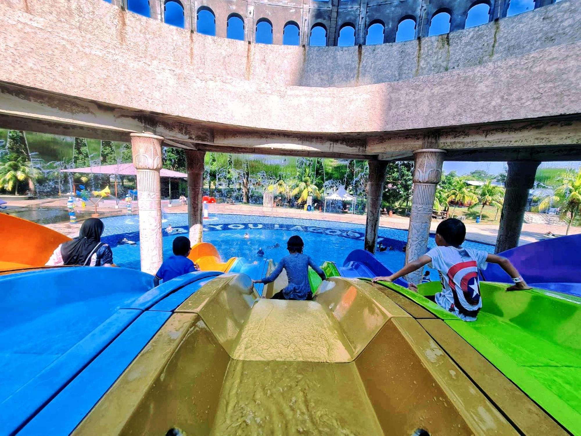 Melaka Top Largest Waterpark Resort - By Youbnb Homestay Melaka Ngoại thất bức ảnh